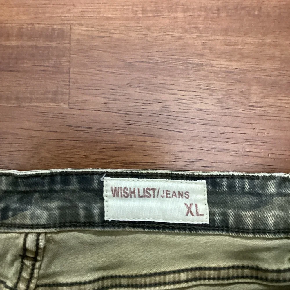 Wishlist Jeans Womens XL Green Camo Distressed Skinny Jeans High Rise